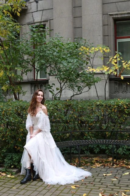 Off Shoulder A-line Lace Appliqued Boho Wedding Gown Beach Bridal Gowns OKV66