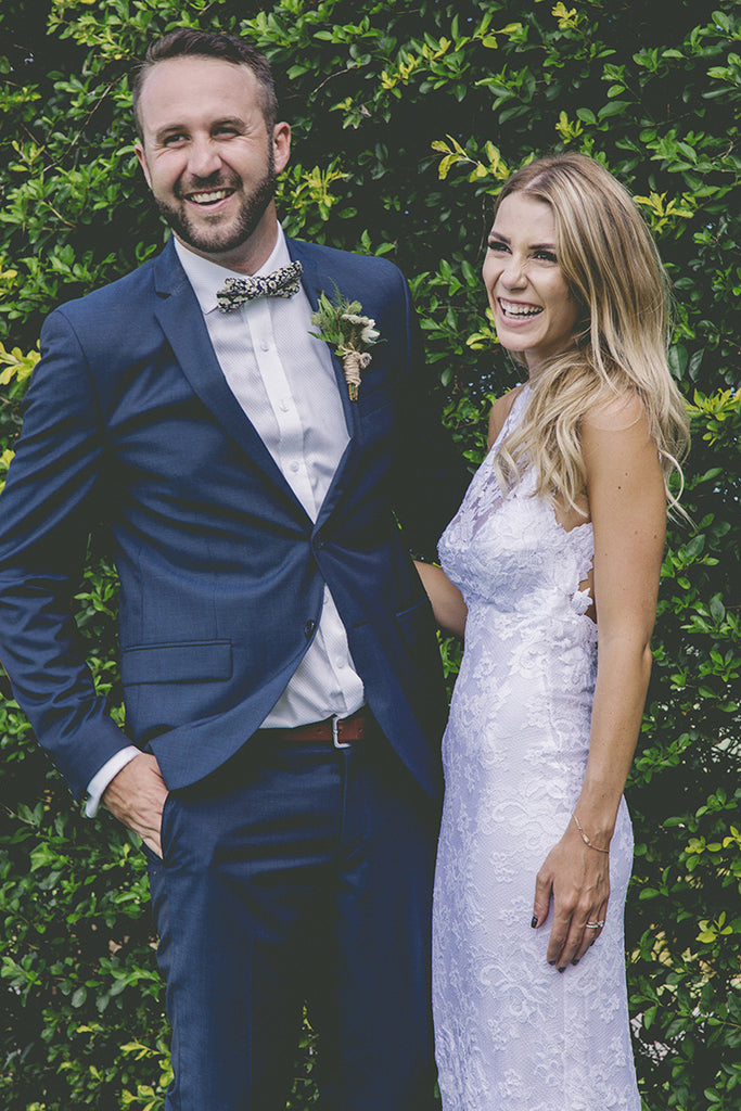 New Open Back Sleeveless Lace Beach Wedding Dresses,White Bridals Dress OK805