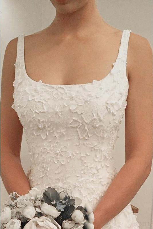 Elegant A Line Appliques Scoop Long Wedding Dress OKE93